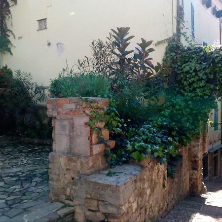 Casa Via Monta In Centro Appartement San Remo Buitenkant foto