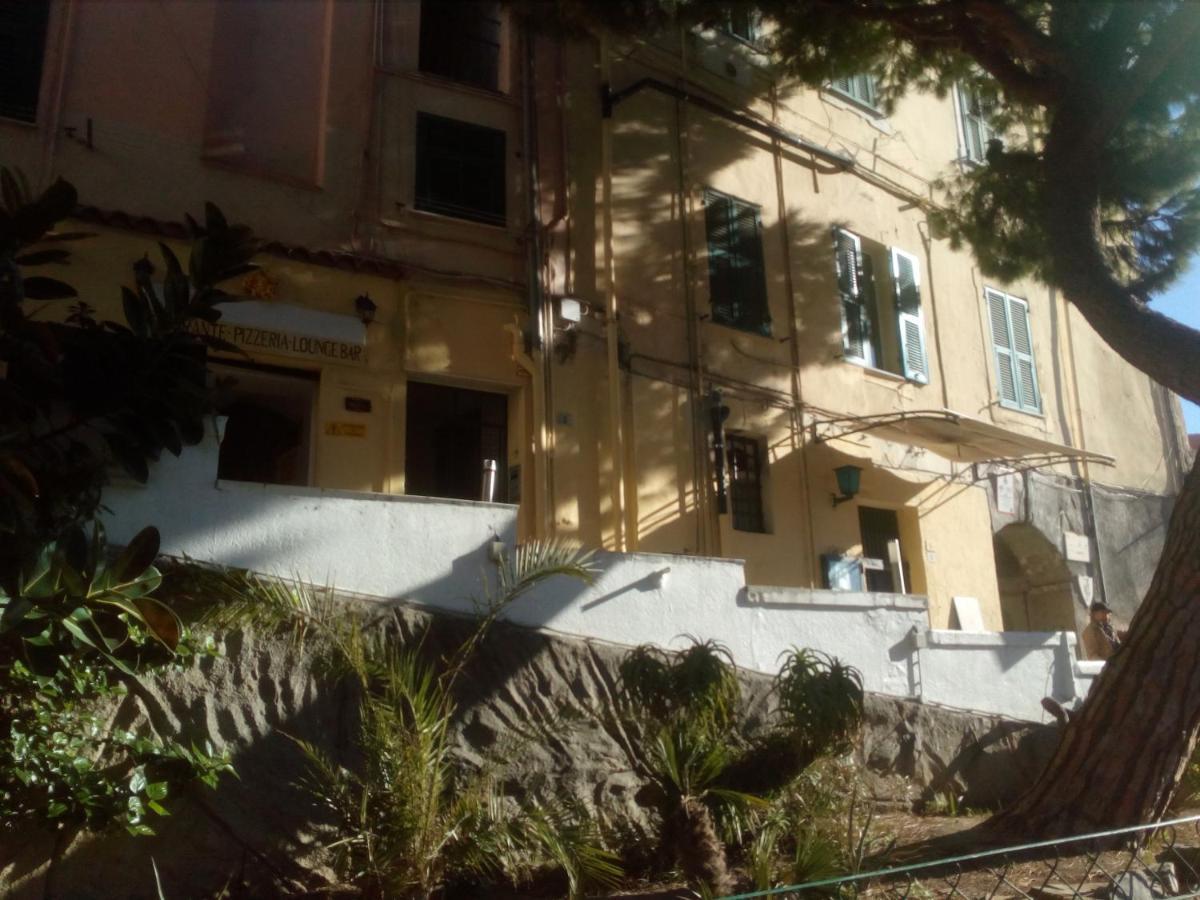 Casa Via Monta In Centro Appartement San Remo Buitenkant foto